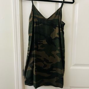 LAST CHANCE ✨ Aritzia TNA Camo Mini Dress